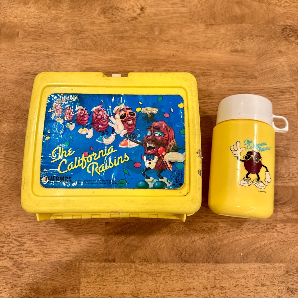Vintage 1980's California Raisins Lunchbox With Thermos Yellow Design